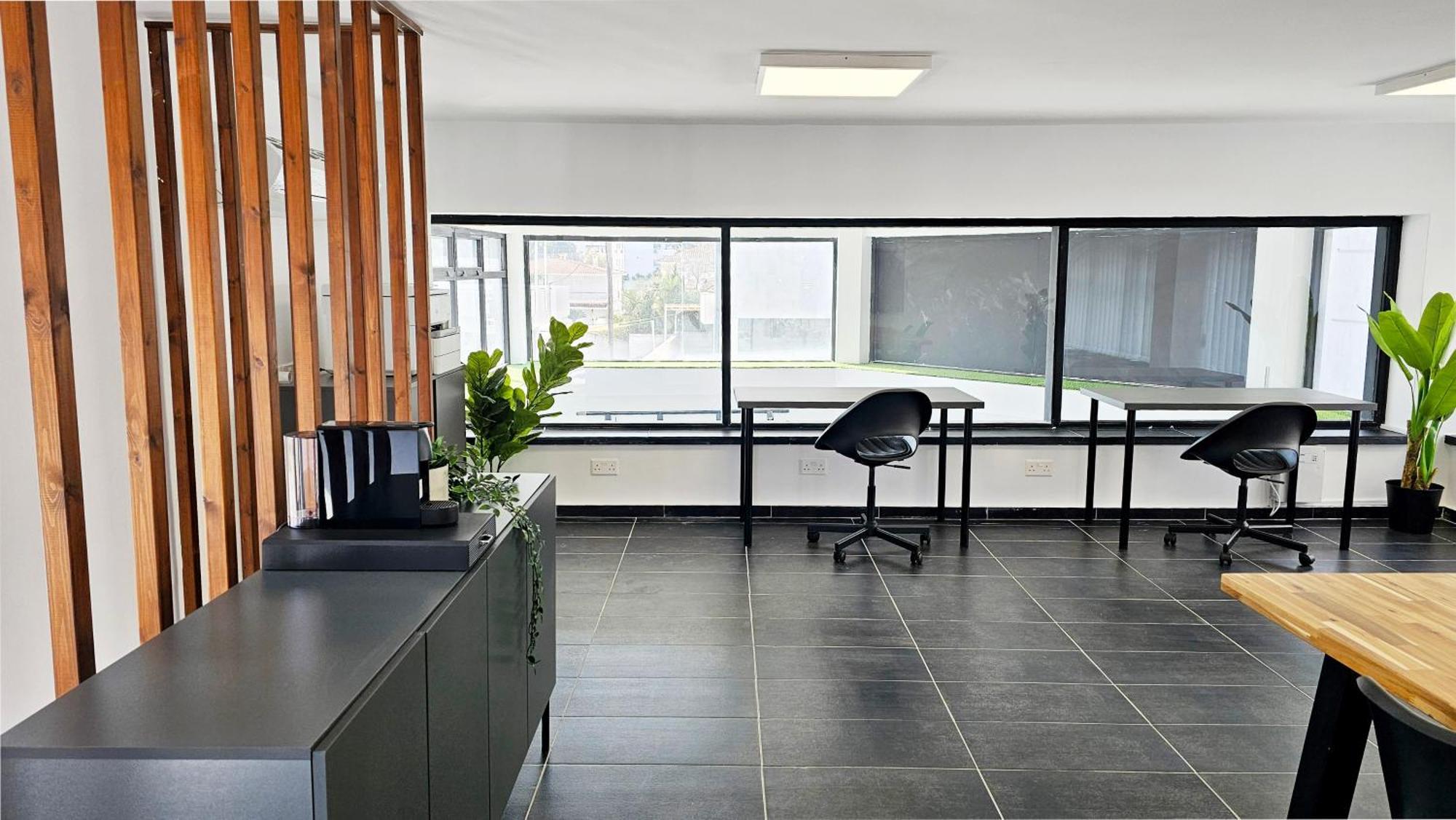 Apartment Phaedrus Living Mini Art House Pollock Nikosia